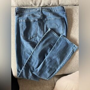 Old Navy mid-rise Wow Boot Cut jeans / Size 10 Tall
